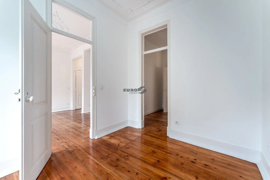 Apartamento T2 para Arrendamento em Arroios Foto 16