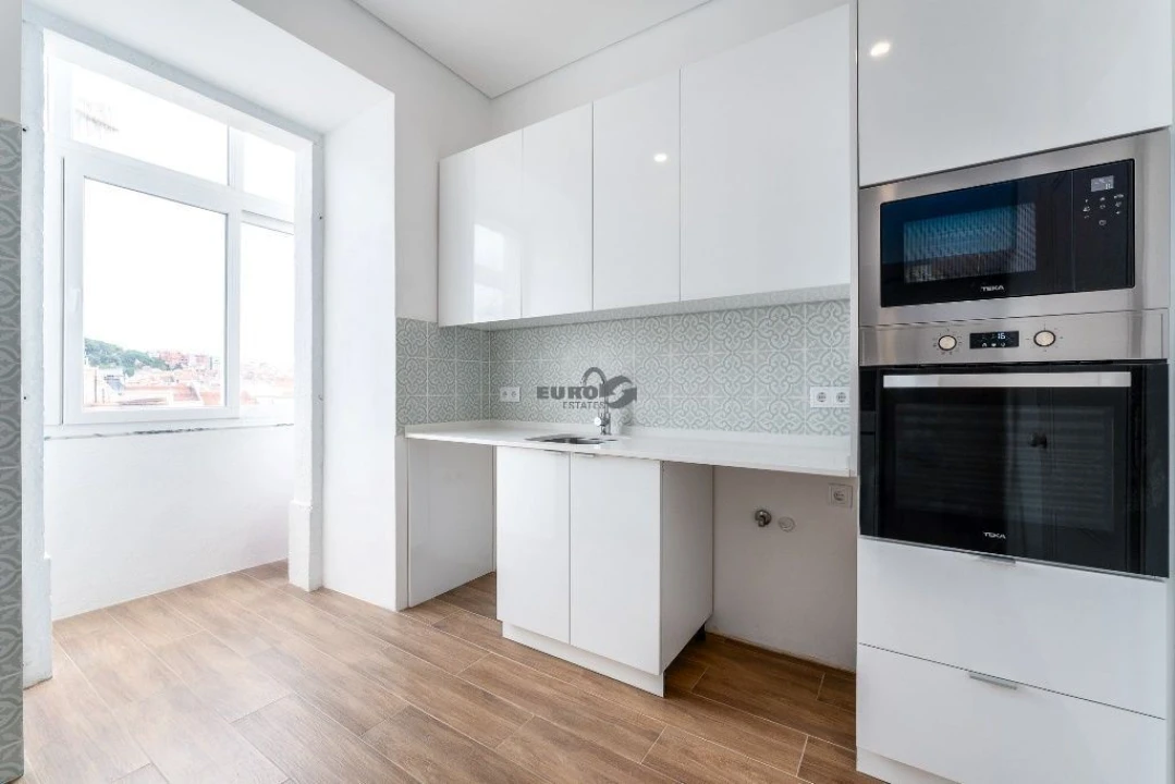 Apartamento T2 para Arrendamento em Arroios Foto 22