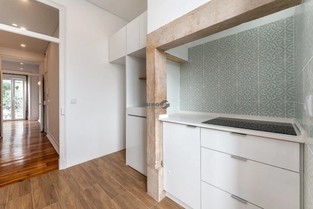 Apartamento T2 para Arrendamento em Arroios Foto 24