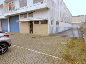 Armazém para Arrendamento em Campo e Sobrado