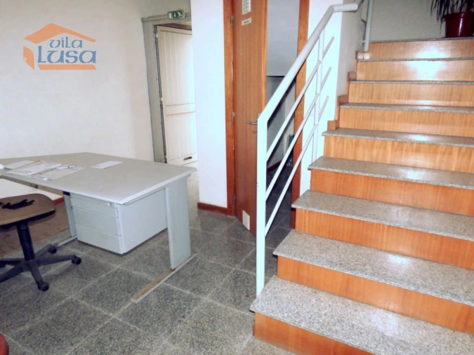 Armazém para Arrendamento em Campo e Sobrado Foto 5