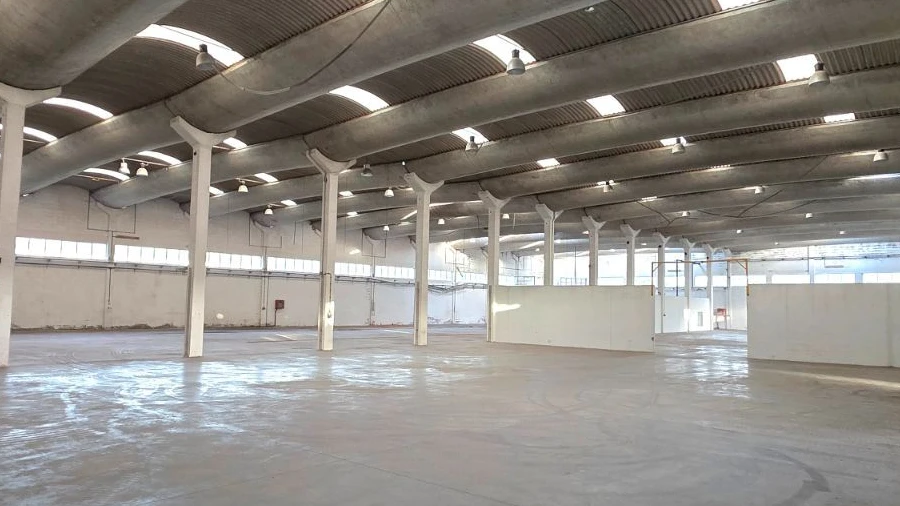 Armazém para Venda em Serzedo e Perosinho