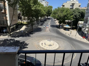 Apartamento T3 para Venda em Benfica