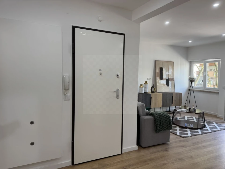Apartamento T3 para Venda em Benfica Foto 25