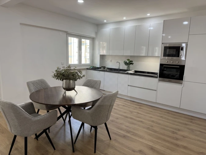 Apartamento T3 para Venda em Benfica Foto 4