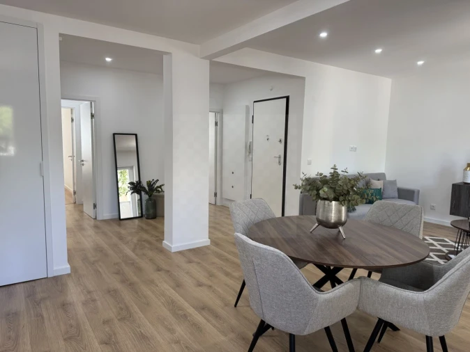 Apartamento T3 para Venda em Benfica Foto 2