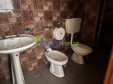 Loja para Arrendamento em Alcains