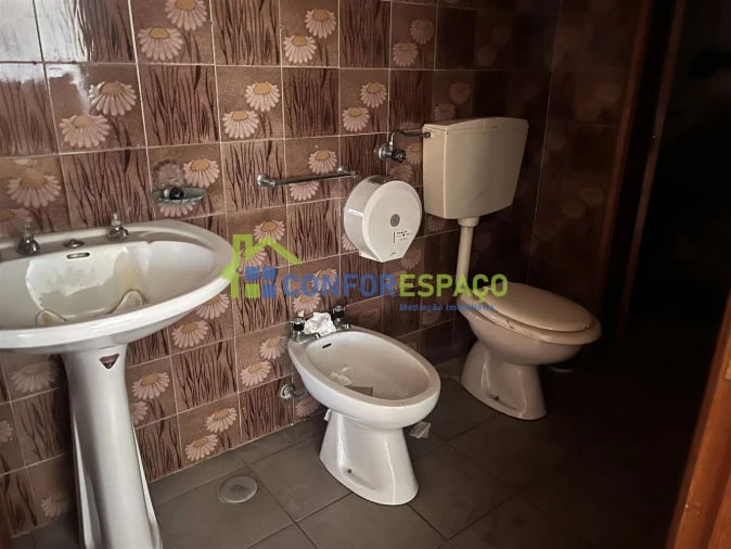 Loja para Arrendamento em Alcains Foto 6