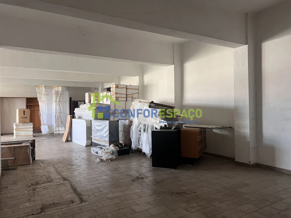 Loja para Arrendamento em Alcains Foto 4