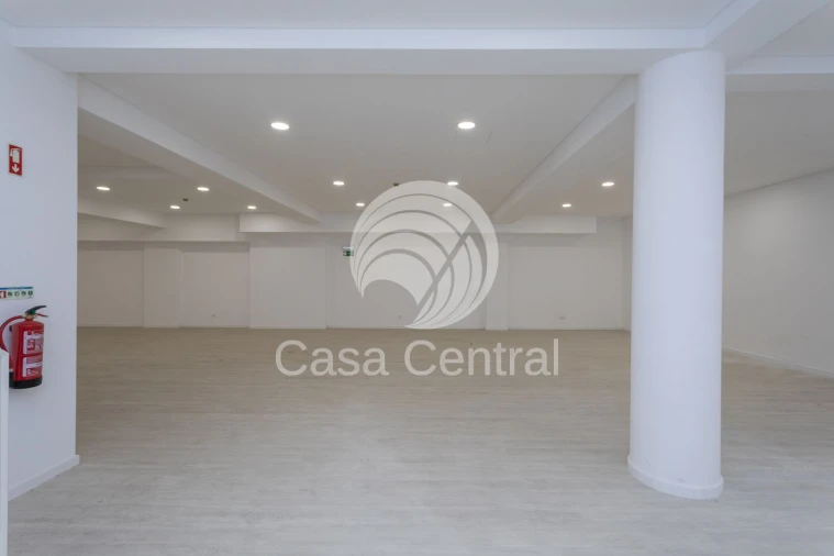 Loja para Venda em Arroios Foto 12