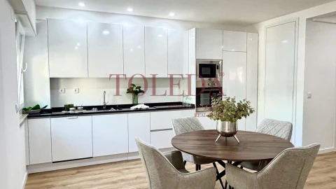 Apartamento T3 para Venda em Benfica