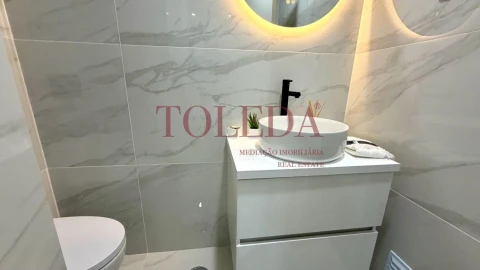 Apartamento T3 para Venda em Benfica