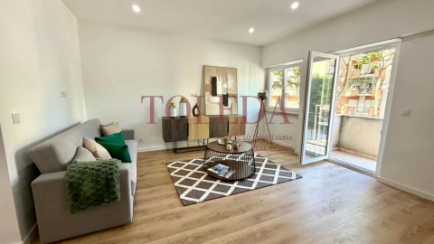 Apartamento T3 para Venda em Benfica