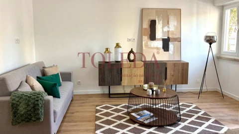 Apartamento T3 para Venda em Benfica