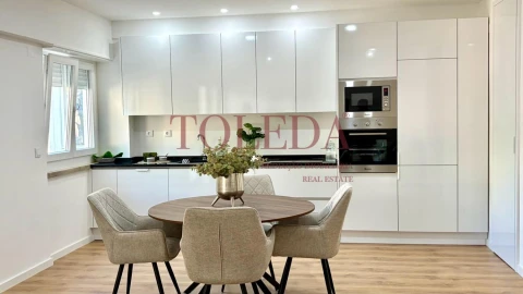 Apartamento T3 para Venda em Benfica