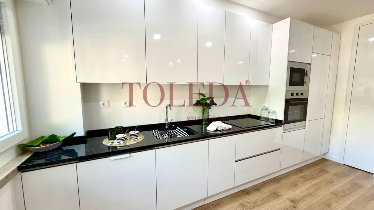 Apartamento T3 para Venda em Benfica Foto 32