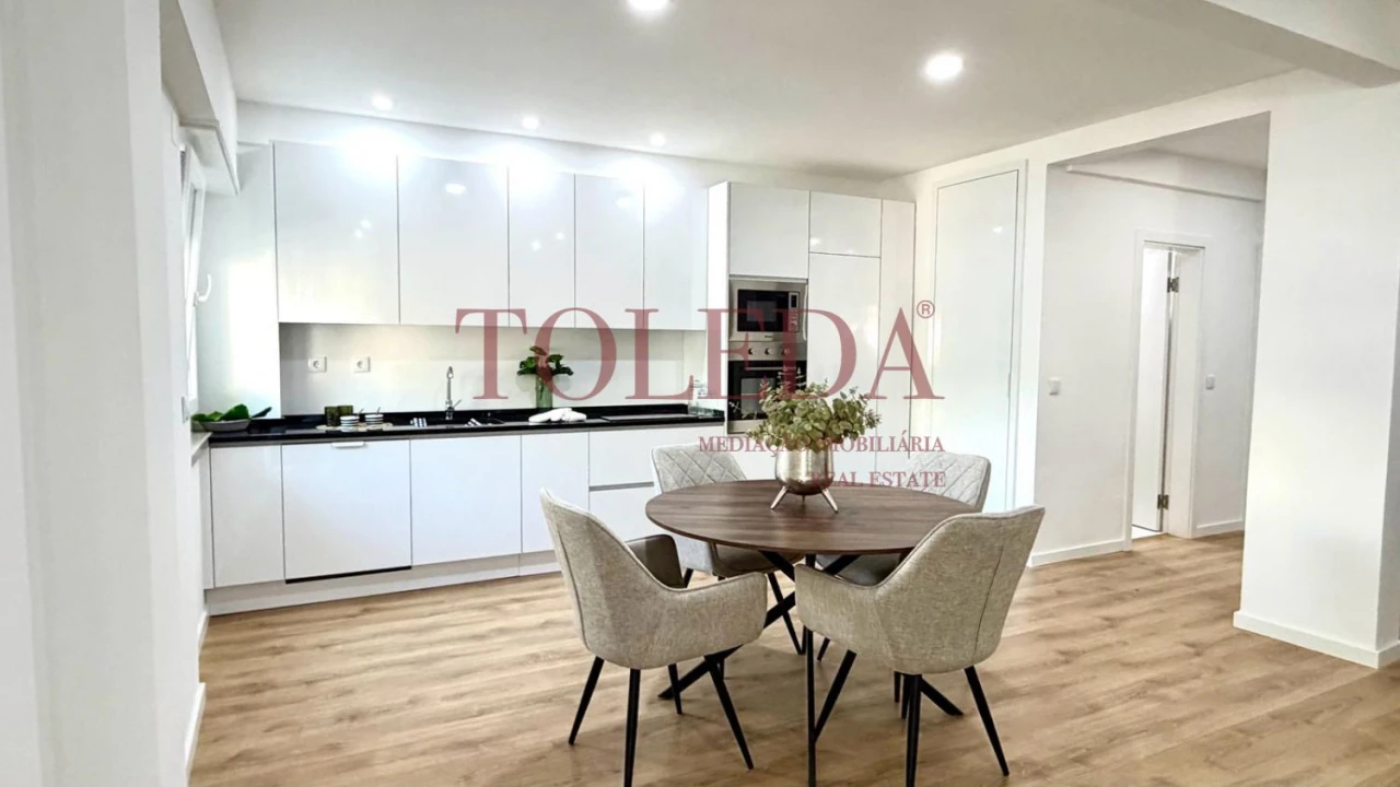Apartamento T3 para Venda em Benfica Foto 4