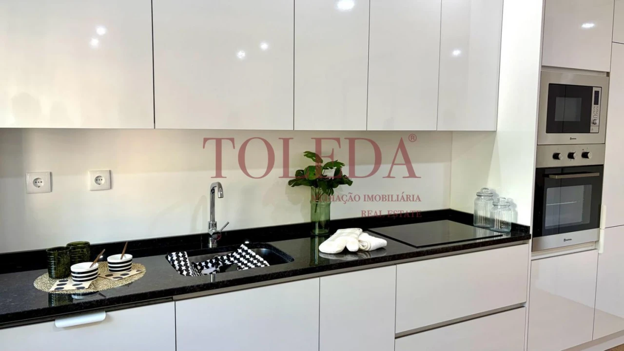 Apartamento T3 para Venda em Benfica Foto 2