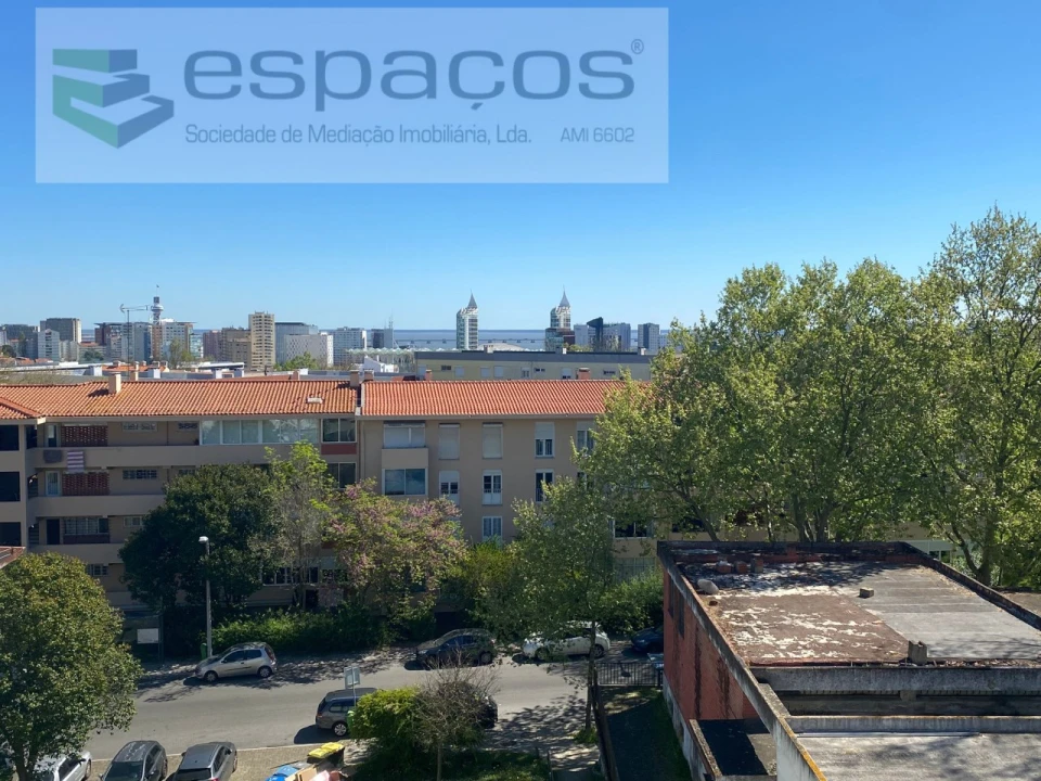 Apartamento T3 para Venda em Olivais Foto 17