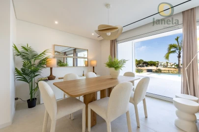 Moradia T3 para Venda em Quarteira