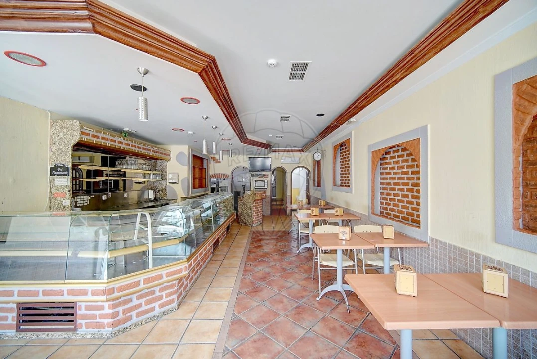 Loja para Venda em Baixa da Banheira e Vale da Amoreira Foto 3