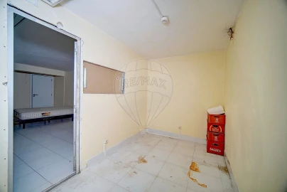 Loja para Venda em Baixa da Banheira e Vale da Amoreira