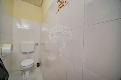 Loja para Venda em Baixa da Banheira e Vale da Amoreira