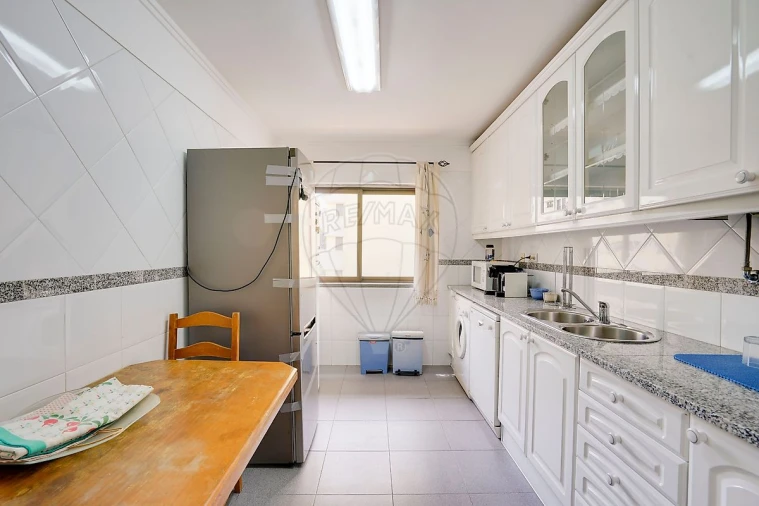 Apartamento T3 para Venda em Odivelas Foto 5