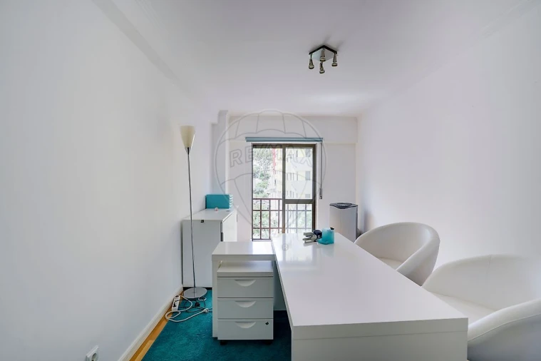 Apartamento T3 para Venda em Odivelas Foto 14