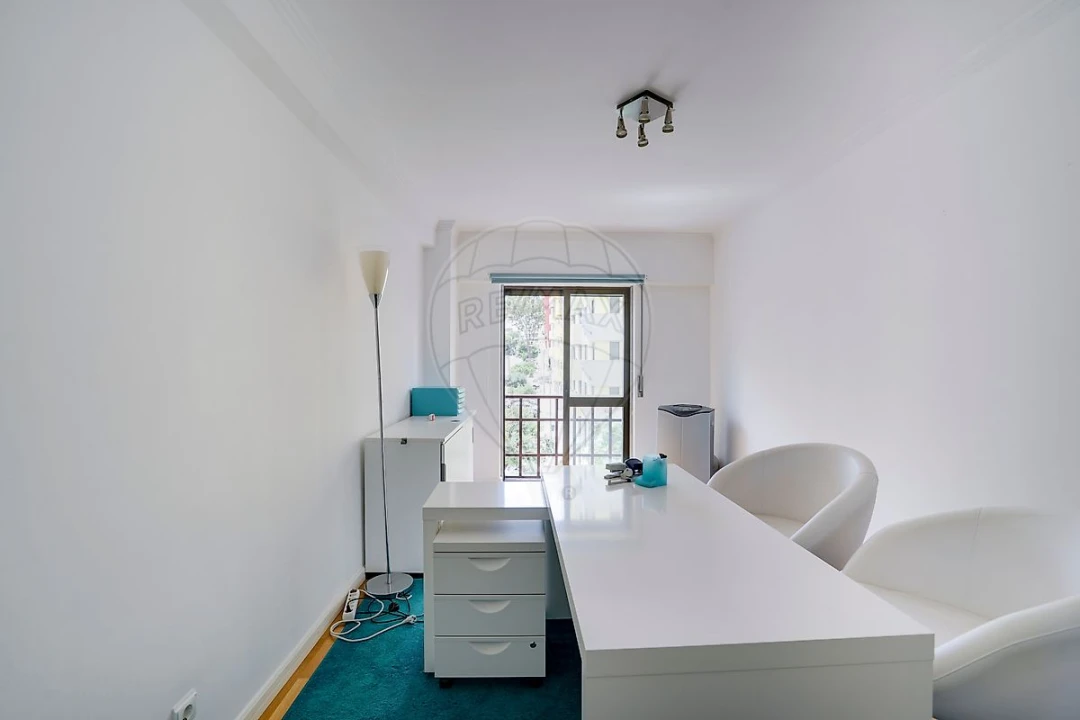 Apartamento T3 para Venda em Odivelas Foto 14