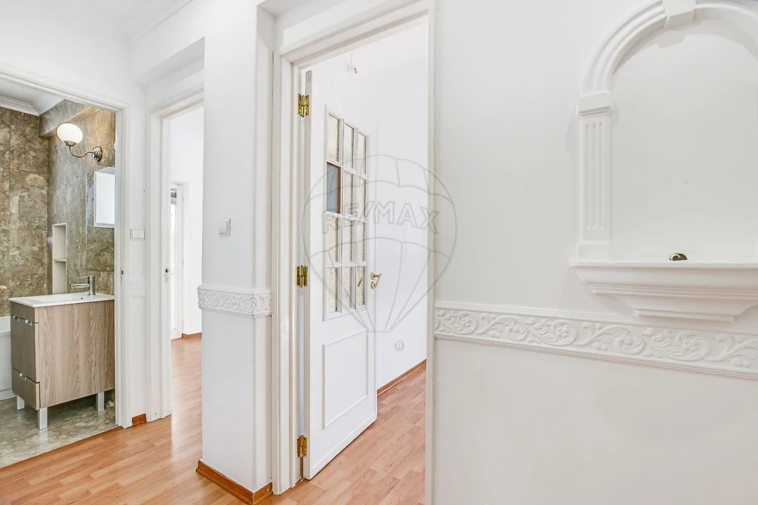 Apartamento T2 para Arrendamento em Carnide Foto 1