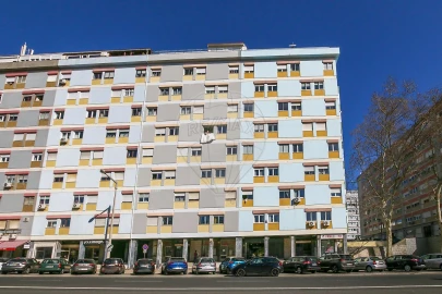 Apartamento T2 para Arrendamento em Carnide