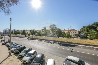 Apartamento T2 para Arrendamento em Carnide