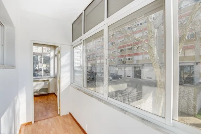 Apartamento T2 para Arrendamento em Carnide