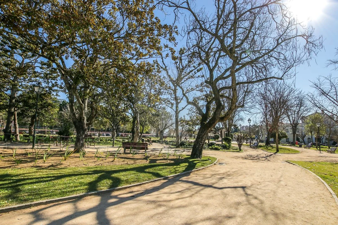 Apartamento T2 para Arrendamento em Carnide Foto 31