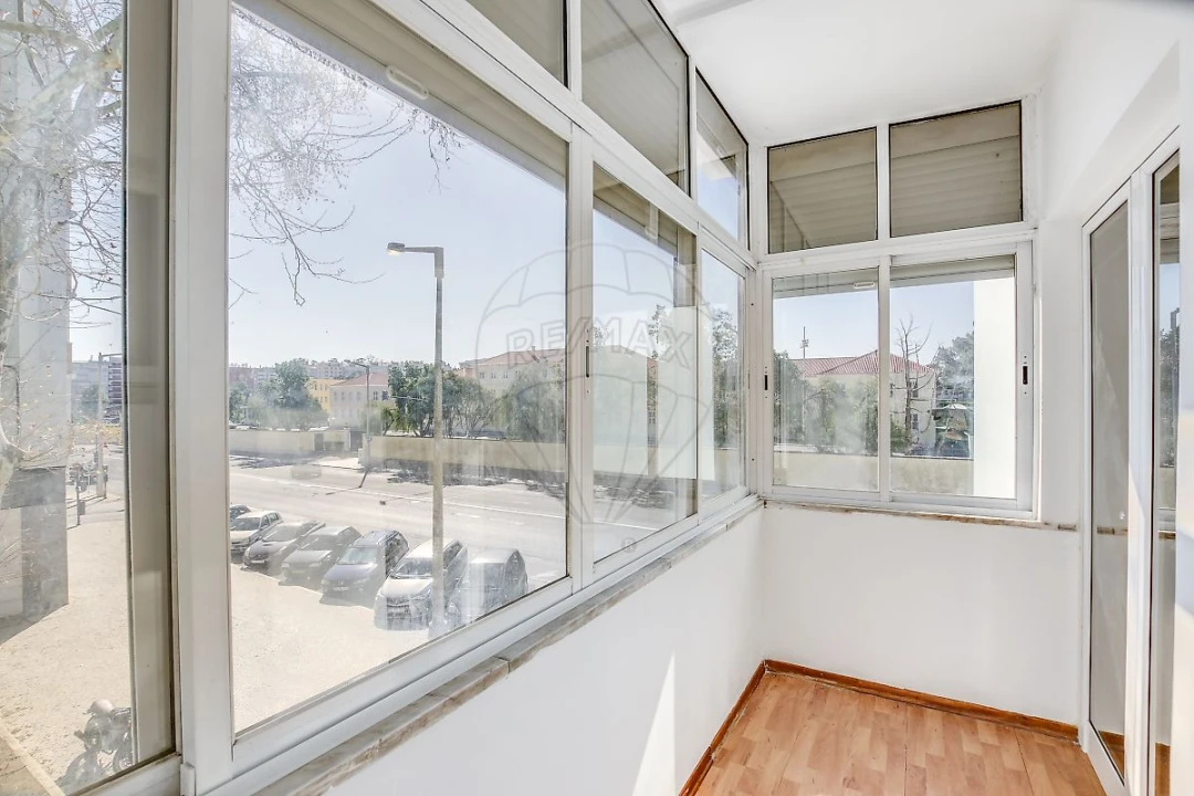 Apartamento T2 para Arrendamento em Carnide Foto 14