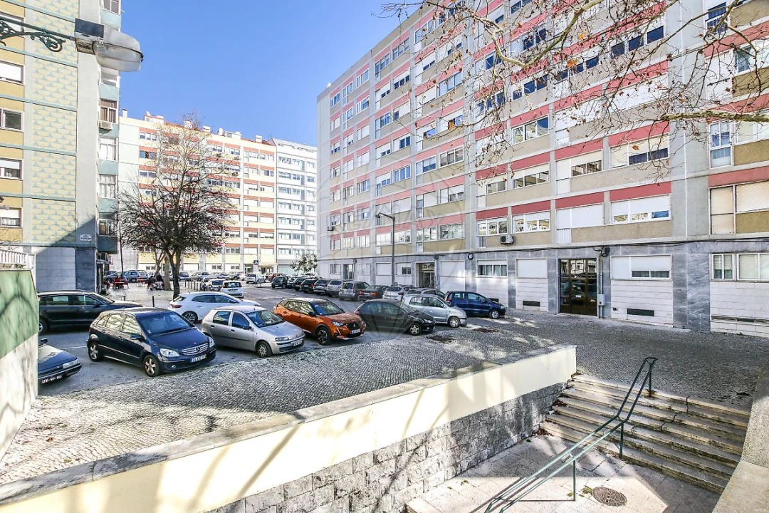 Apartamento T2 para Arrendamento em Carnide Foto 16