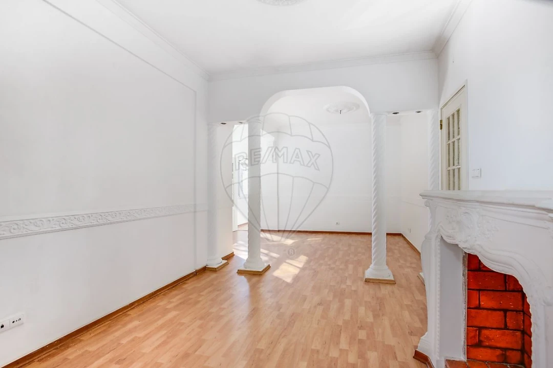 Apartamento T2 para Arrendamento em Carnide Foto 13
