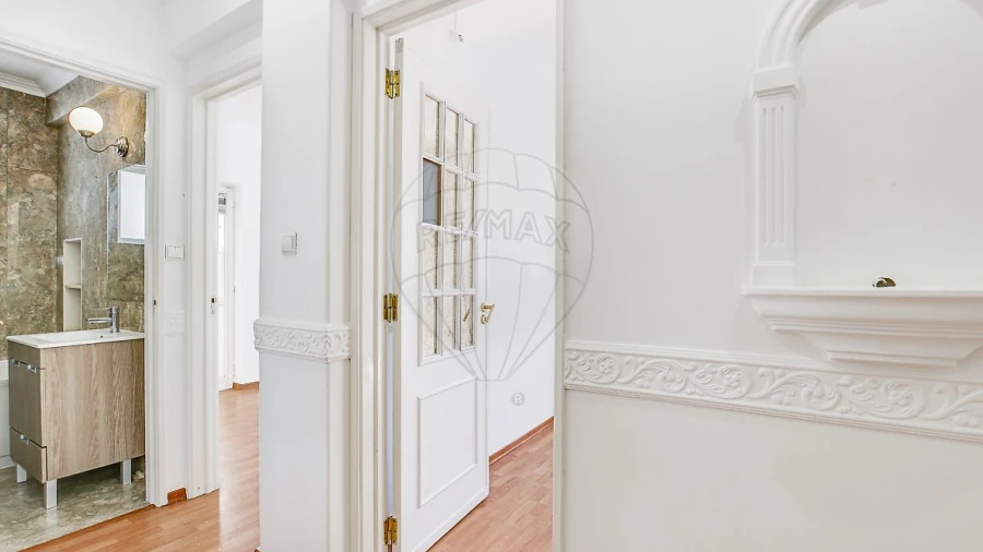 Apartamento T2 para Arrendamento em Carnide