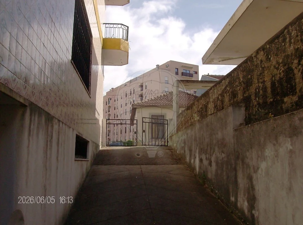 Loja para Venda em Fânzeres e São Pedro da Cova Foto 2