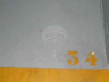 Garagem para Arrendamento em Campo de Ourique
