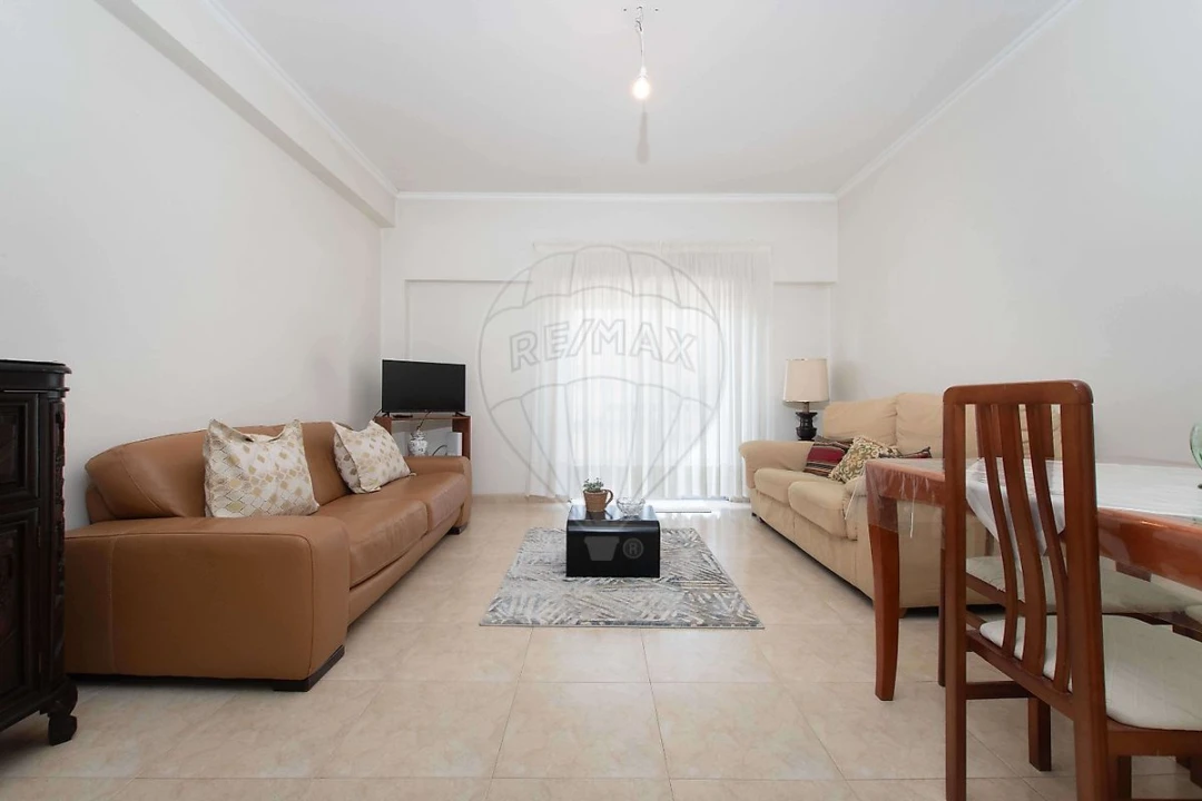 Apartamento T2 para Venda em Parque das Nações Foto 8