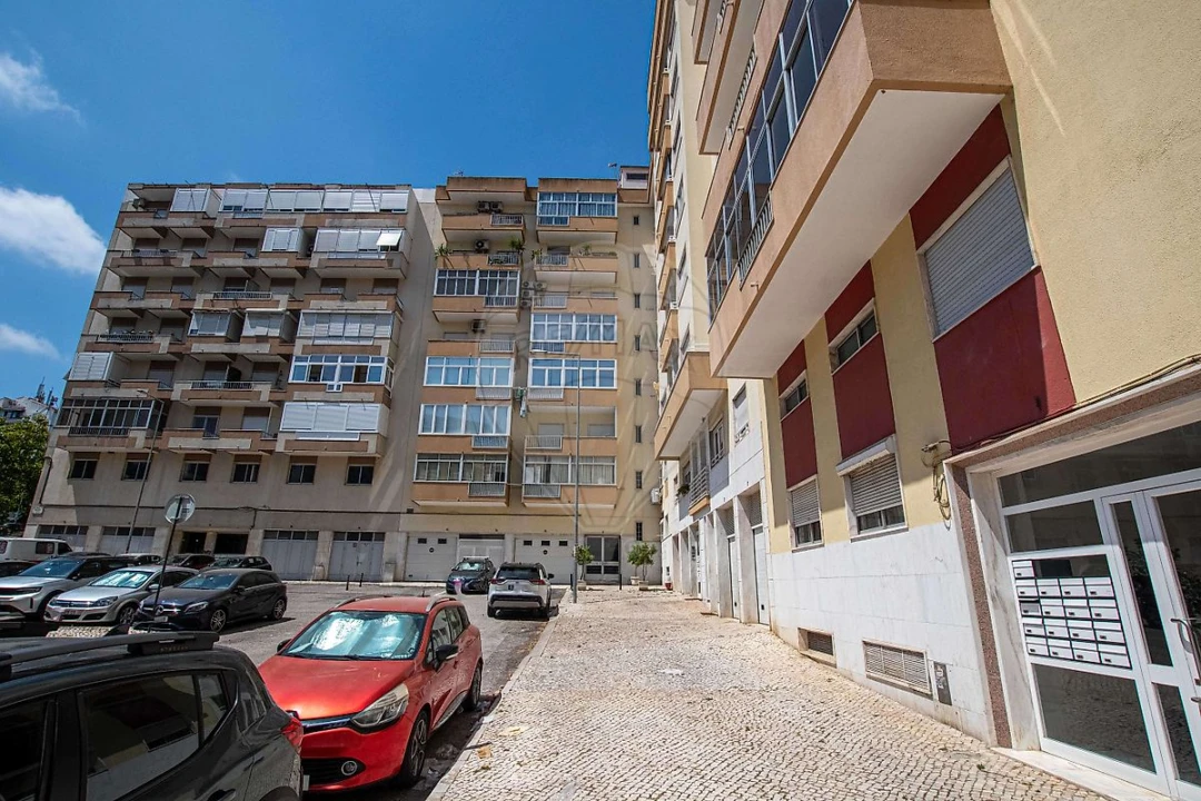 Apartamento T2 para Venda em Parque das Nações Foto 5