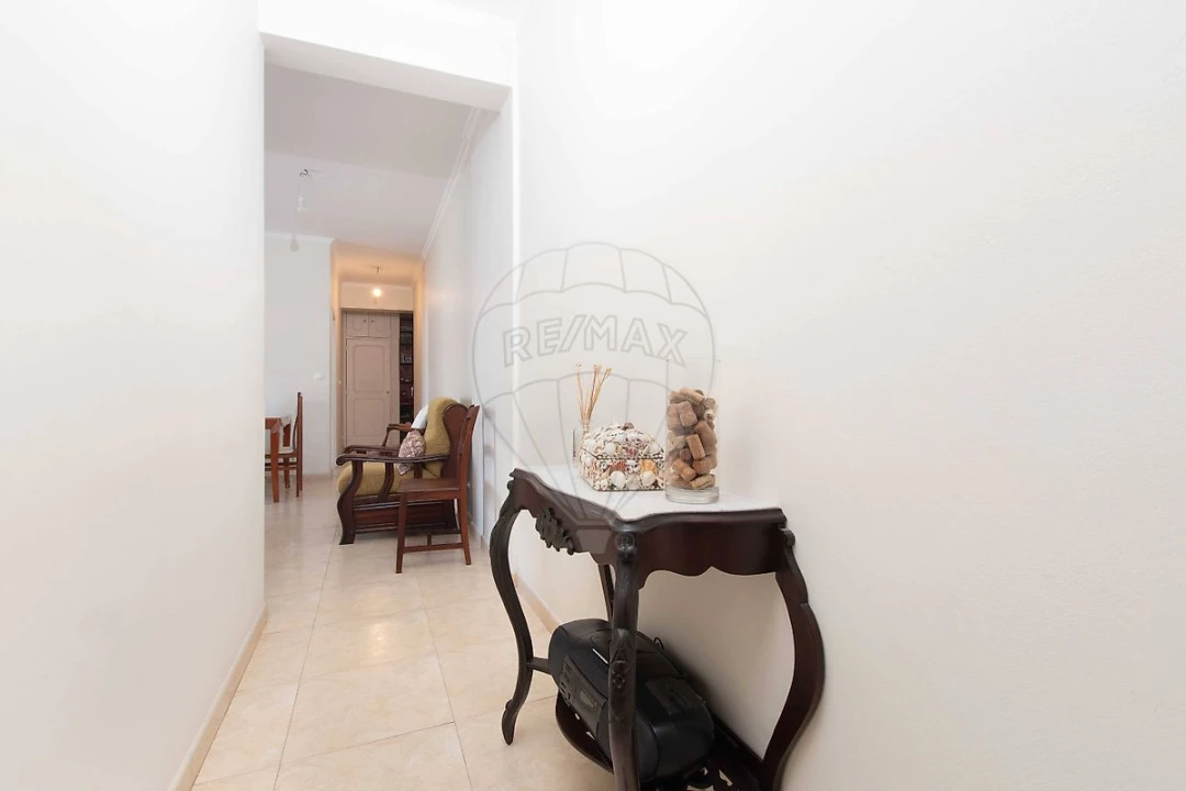 Apartamento T2 para Venda em Parque das Nações Foto 7