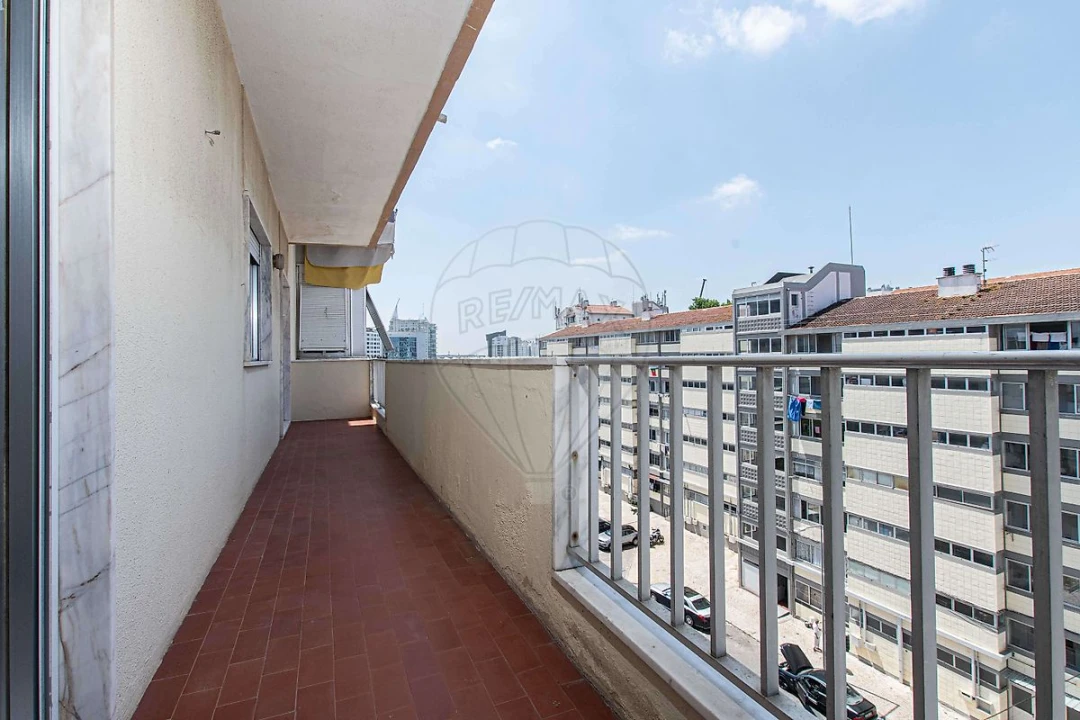 Apartamento T2 para Venda em Parque das Nações Foto 17