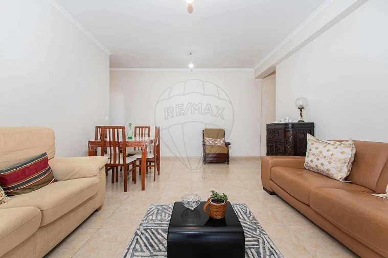 Apartamento T2 para Venda em Parque das Nações Foto 14