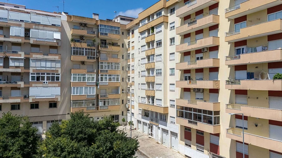 Apartamento T2 para Venda em Parque das Nações Foto 24