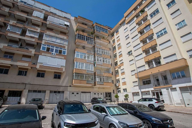 Apartamento T2 para Venda em Parque das Nações Foto 3