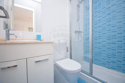 Apartamento T2 para Arrendamento em Santa Maria Maior
