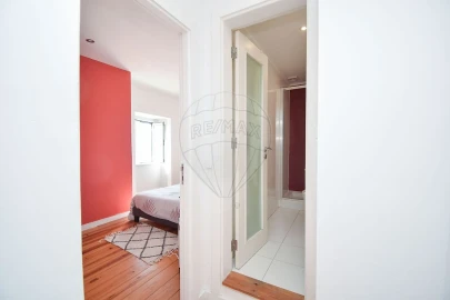 Apartamento T2 para Arrendamento em Santa Maria Maior